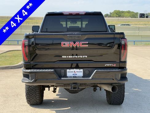 Used 2024 GMC Sierra 2500 AT4 w/ AT4 Premium Plus Package AWD/4WD image 7