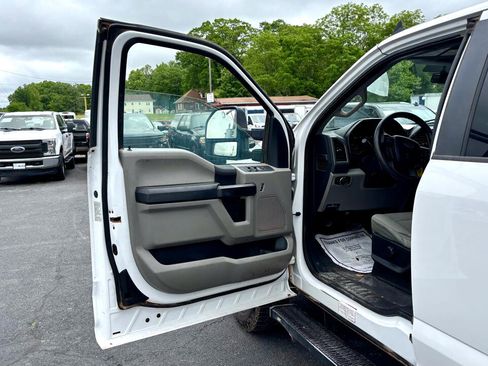 Used 2019 Ford F250 XL w/ Power Equipment Group image 12