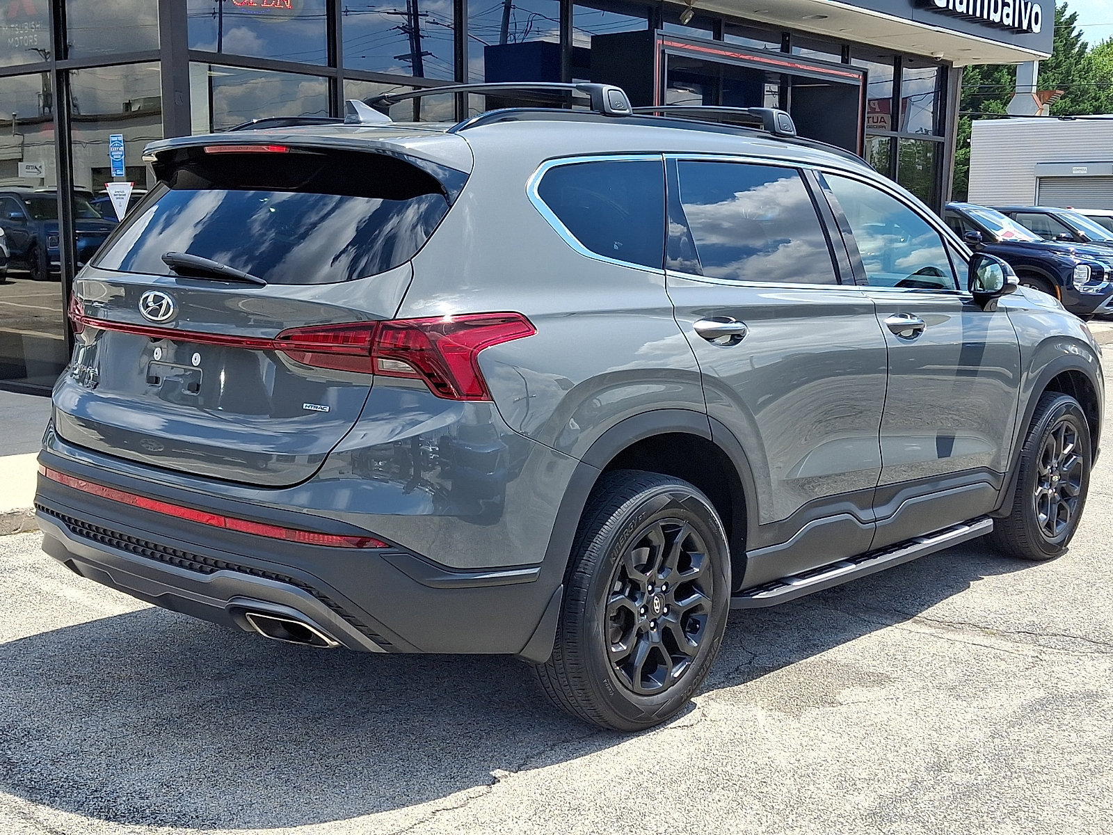 Used 2023 Hyundai Santa Fe XRT AWD/4WD image 2