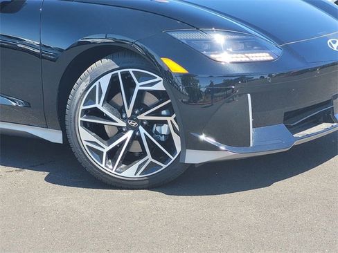 New 2023 Hyundai Ioniq 6 SEL image 11