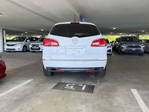 Used 2017 Buick Enclave Leather image 8