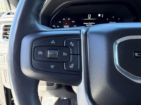 Used 2022 GMC Yukon Denali image 30