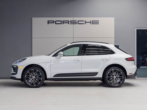 New 2026 Porsche Macan image 2