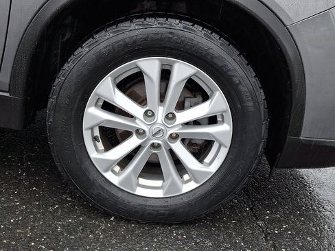 Used 2016 Nissan Rogue SV w/ SV Premium Package image 8