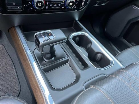 Used 2023 Chevrolet Silverado 1500 High Country image 33