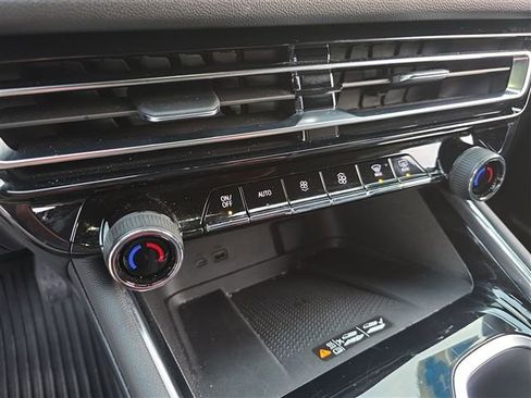 Used 2024 Chevrolet Traverse RS w/ LPO, Floor Liner Package image 23