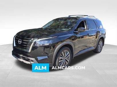 Used 2025 Nissan Pathfinder SL w/ SL Premium Package