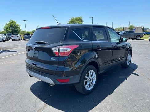 Used 2017 Ford Escape SE FWD image 5