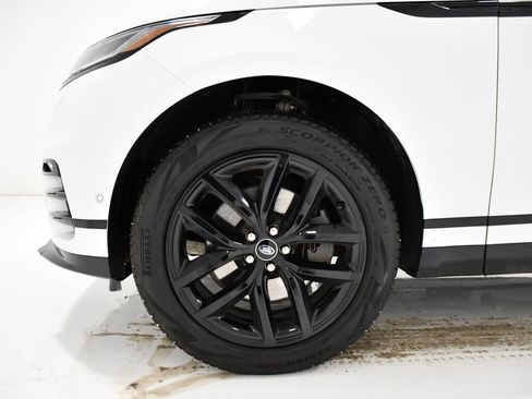 Used 2025 Land Rover Range Rover Velar Dynamic SE image 7