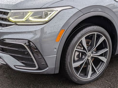 Used 2022 Volkswagen Tiguan SEL R-Line image 9