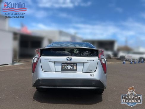 Used 2018 Toyota Prius Two FWD image 4