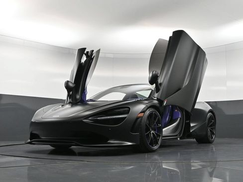Used 2024 McLaren 750S Spider RWD image 36