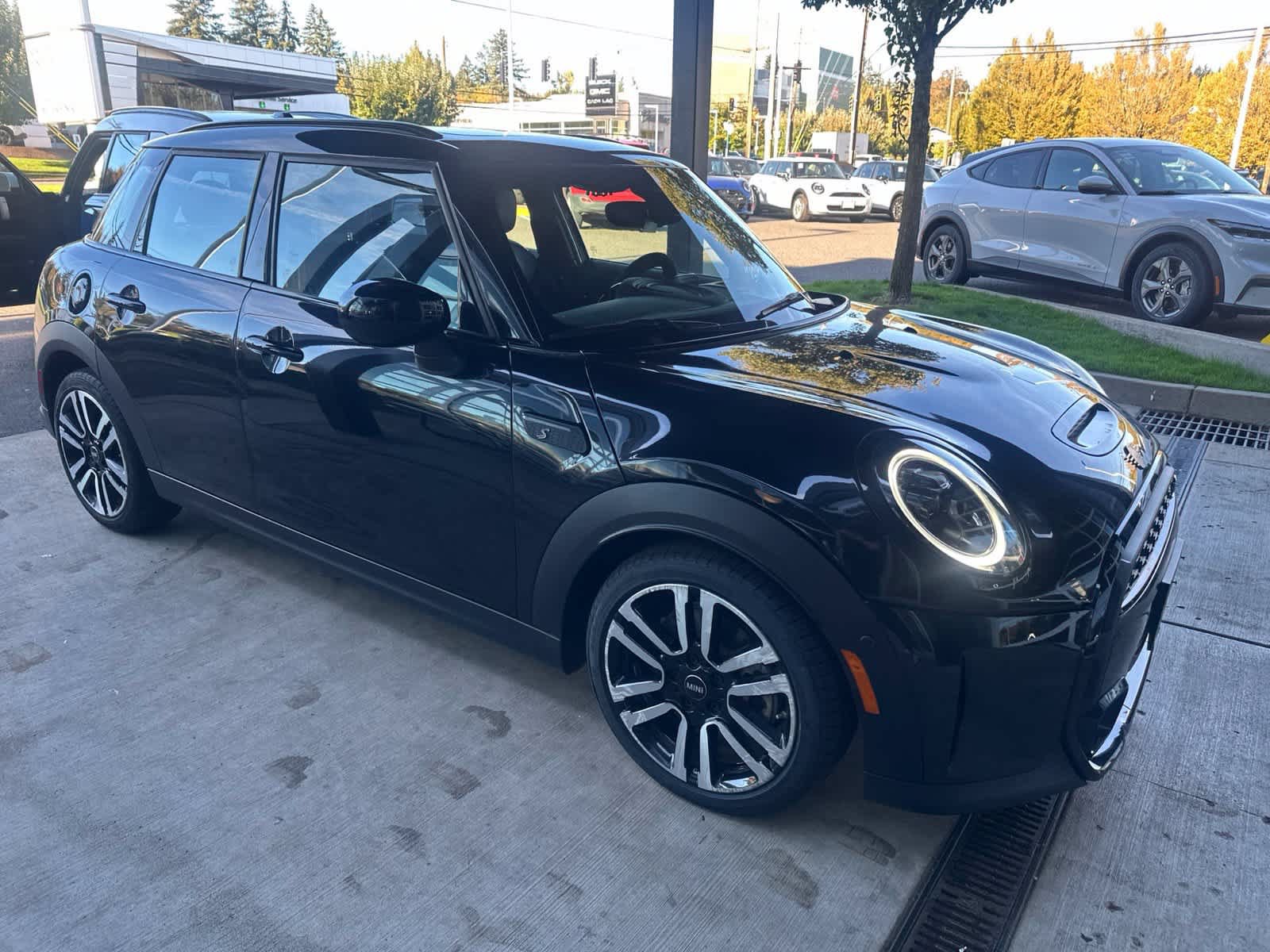 Used 2024 MINI Cooper S FWD image 14
