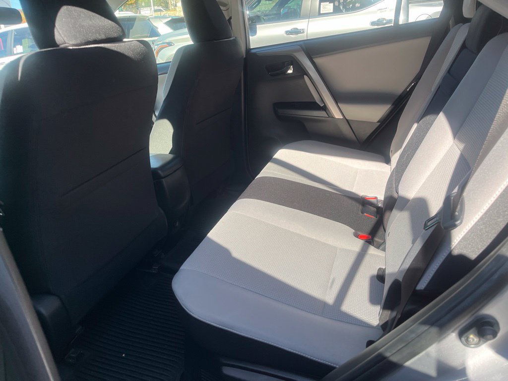 Used 2017 Toyota RAV4 XLE w/ All Weather Liner Package AWD/4WD image 5