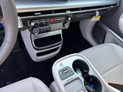 New 2026 Hyundai Ioniq 9 Limited image 21