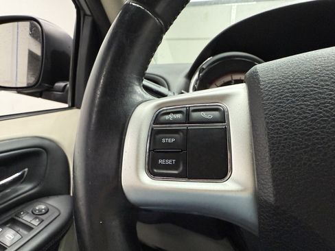 Used 2017 Dodge Grand Caravan SE w/ Power Window Group image 13