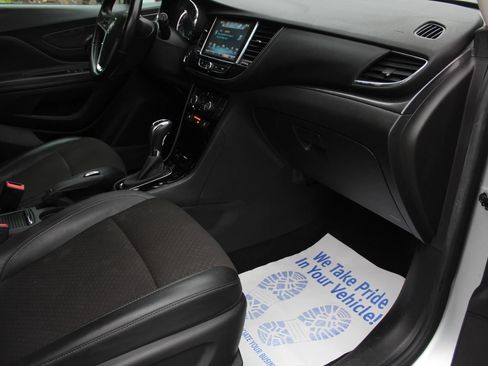 Used 2018 Buick Encore Preferred AWD/4WD image 17
