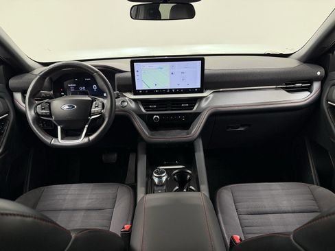 Used 2025 Ford Explorer ST-Line w/ ST-Line Street Pack image 23