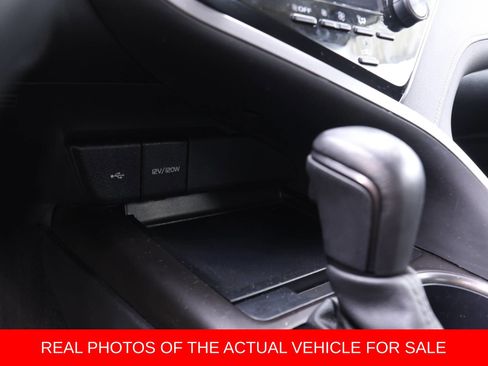 Used 2024 Toyota Camry SE FWD image 9