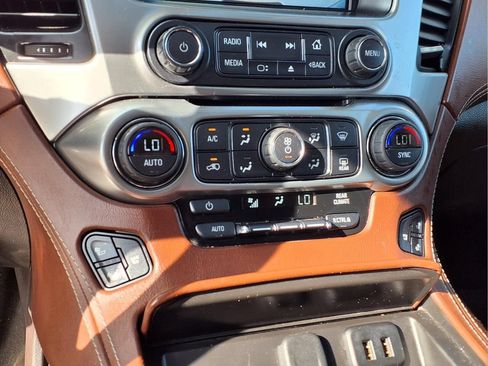 Used 2016 Chevrolet Suburban LTZ AWD/4WD image 23
