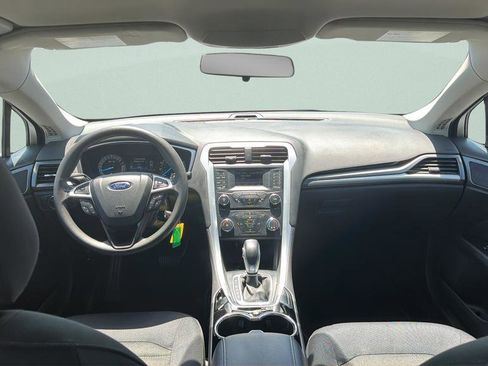 Used 2014 Ford Fusion SE FWD image 34