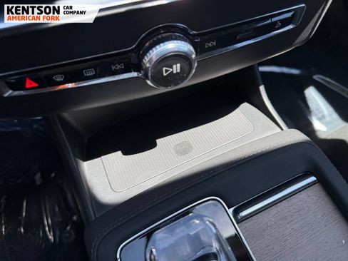 Used 2025 Volvo XC90 B6 Plus AWD/4WD image 21