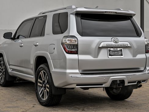 Used 2016 Toyota 4Runner Limited w/ Convenience Package AWD/4WD image 5