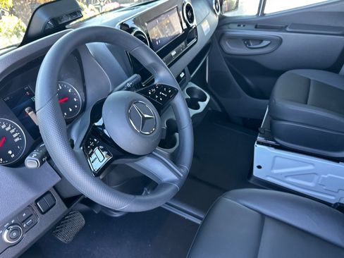 New 2026 Mercedes-Benz Sprinter 2500 image 10