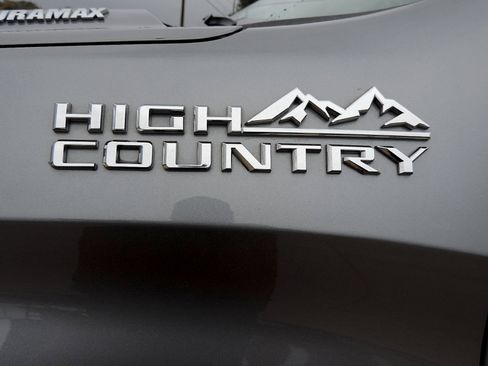 Used 2021 Chevrolet Silverado 1500 High Country w/ Safety Package II image 12