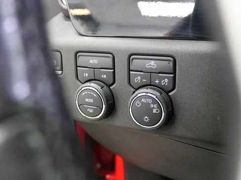 Used 2022 Chevrolet Silverado 1500 LT image 34