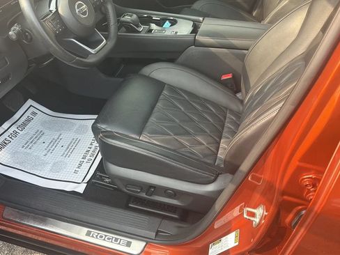 Used 2021 Nissan Rogue Platinum FWD image 26