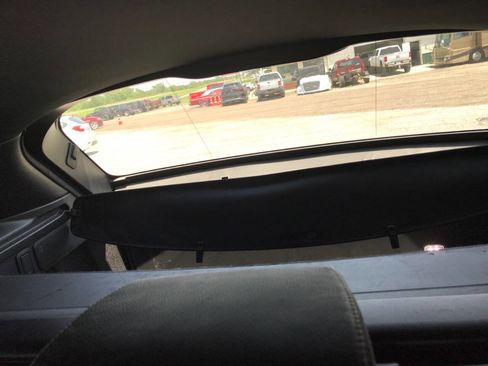 Used 2018 Land Rover Range Rover Velar R-Dynamic SE image 43