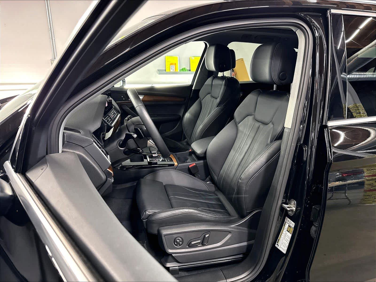 Used 2024 Audi Q5 e Premium AWD/4WD image 27