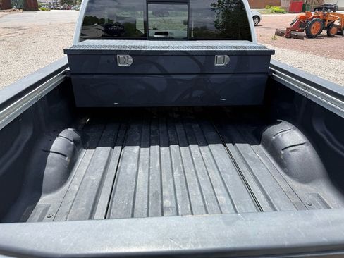 Used 2009 Nissan Titan SE w/ SE Max Utility Pkg AWD/4WD image 15