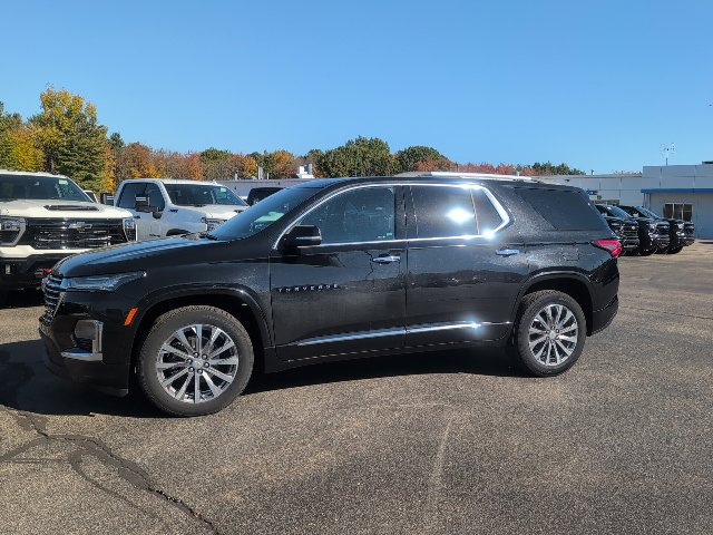 Used 2022 Chevrolet Traverse Premier w/ LPO, Floor Liner Package FWD image 1