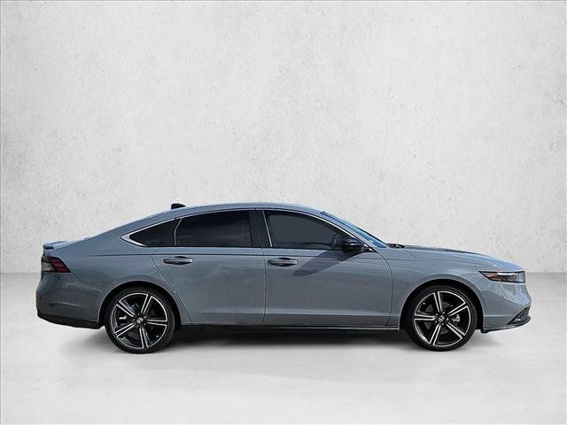Used 2024 Honda Accord Sport image 4