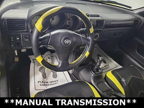 Used 2002 Toyota MR2 image 2