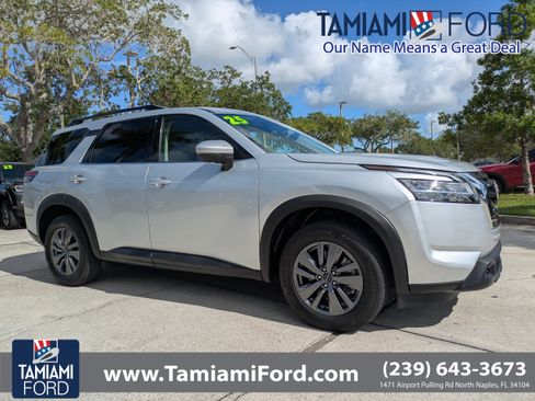 Used 2025 Nissan Pathfinder SV AWD/4WD image 1