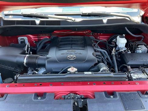 Used 2019 Toyota Tundra SR5 w/ SR5 Upgrade Package AWD/4WD image 37