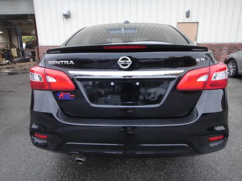 Used 2019 Nissan Sentra SR image 5