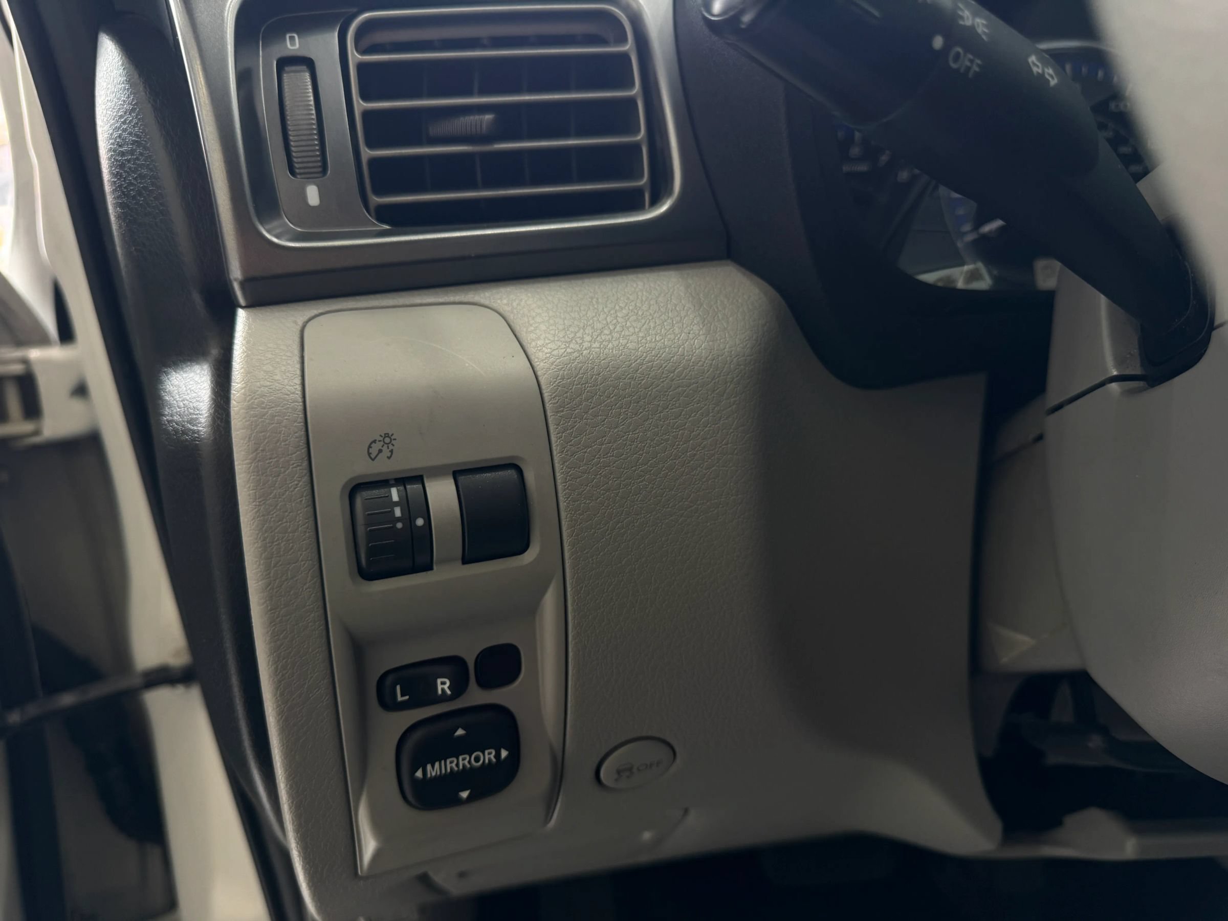 Used 2011 Subaru Forester 2.5X AWD/4WD image 14