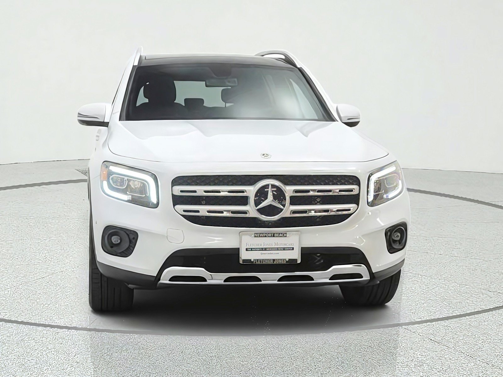 Used 2022 Mercedes-Benz GLB 250 image 2