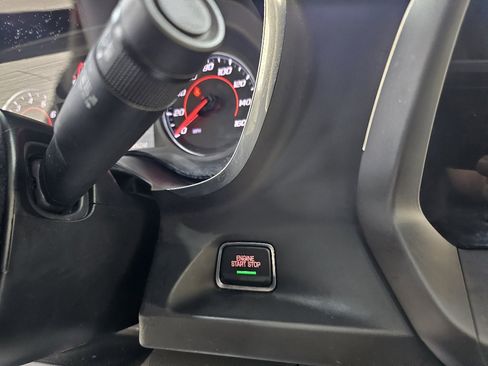 Used 2020 Chevrolet Camaro LT w/ Technology Package image 36