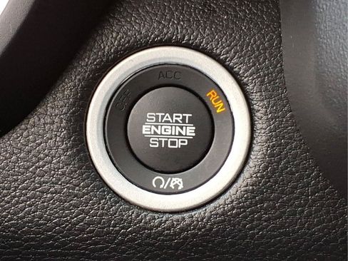 Used 2023 RAM 1500 Laramie AWD/4WD image 25