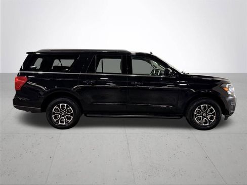 Used 2024 Ford Expedition Max XLT image 9