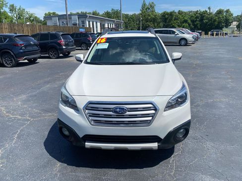 Used 2016 Subaru Outback 2.5i Limited AWD/4WD image 2