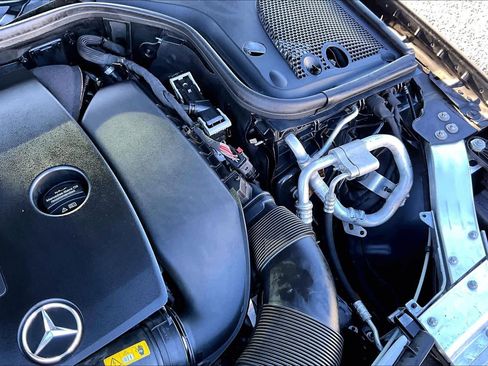 Used 2022 Mercedes-Benz E 350 4MATIC Sedan image 32