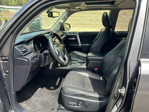 Used 2015 Toyota 4Runner Limited w/ Convenience Package AWD/4WD image 9