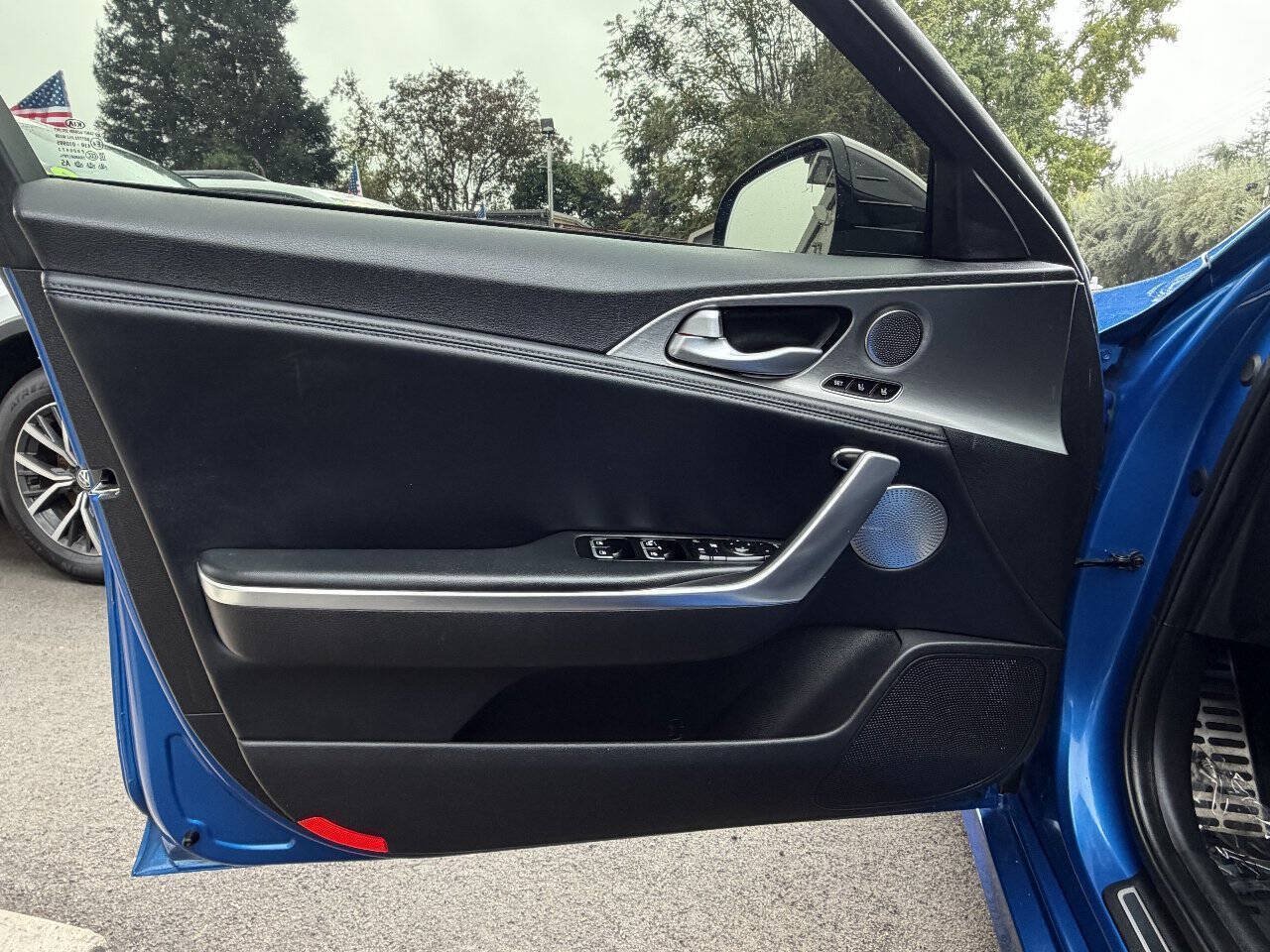 Used 2018 Kia Stinger GT1 RWD image 9