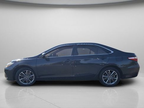 Used 2016 Toyota Camry SE FWD image 20